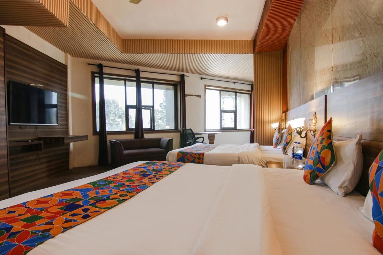 Fabhotel Vijay Palace Дармсала Екстер'єр фото